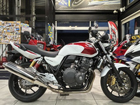 CB400SF