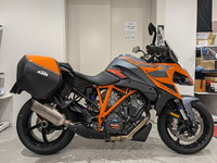 ＫＴＭ　１２９０ＳＵＰＥＲ　ＤＵＫＥ　ＧＴ