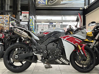 YZF-R1