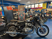 Ｒエンフィールド　クラシック６５０