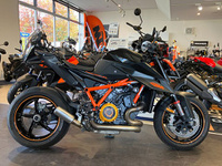 ＫＴＭ１２９０スーパーＤＵＫＥ-Ｒ