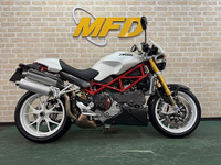 ドゥカティ　モンスターS4Rテスタストレタ