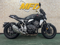 ＣＢ１０００Ｒ