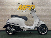 ベスパ　プリマベーラ１５０アルコバレーノ