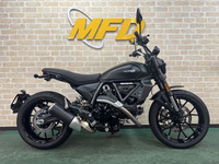 ドゥカティ　スクランブラー　アイコン