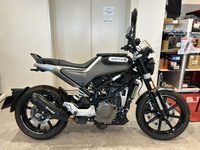 ハスクバーナ　Ｓｖａｒｔｐｉｌｅｎ２５０