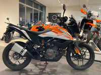 ＫＴＭ　２５０ＡＤＶＥＮＴＵＲＥ