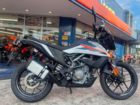 ＫＴＭ　２５０ＡＤＶＥＮＴＵＲＥ