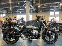ＢＭＷ　Ｒ　ｎｉｎｅ　　Ｔ　Ｐｕｒｅ