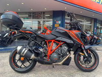 ＫＴＭ　１２９０ＳＵＰＥＲ　ＤＵＫＥ　ＧＴ
