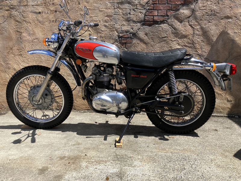 【2024】お歳暮・冬ギフト Triumph tr5 50年代 タンク トライアンフ BSA 千里浜ビンテージ パーツ