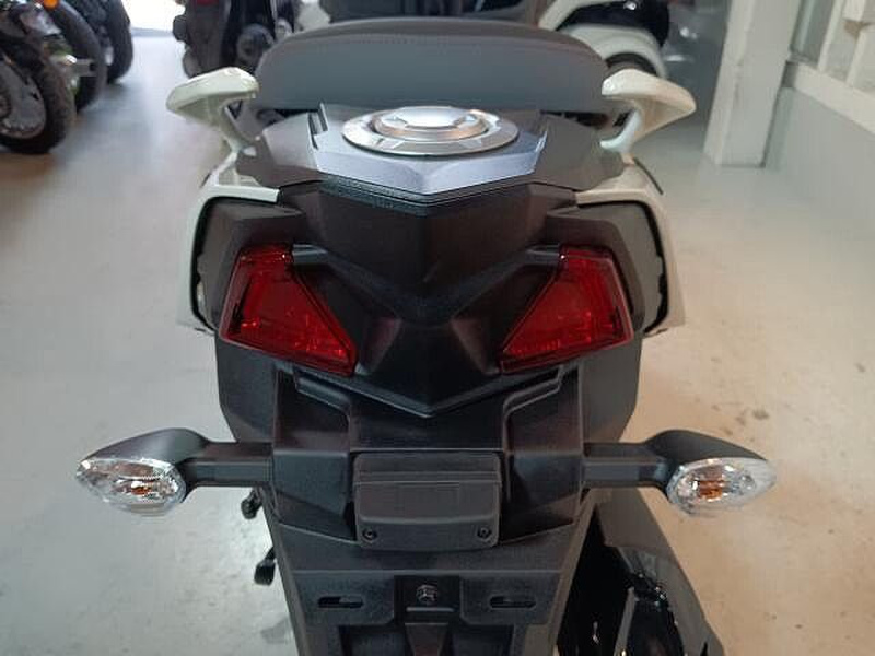 スズキ アヴェニス125 (1042425) | 中古バイク・新車の事ならバイク