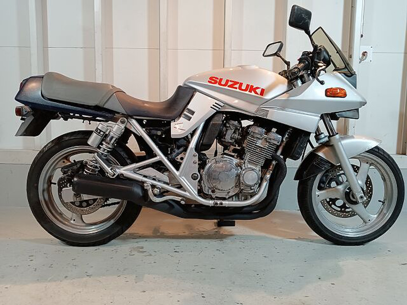 スズキ ＧＳＸ２５０Ｓ カタナ (1061918) | 中古バイク・新車の事ならバイクの窓口