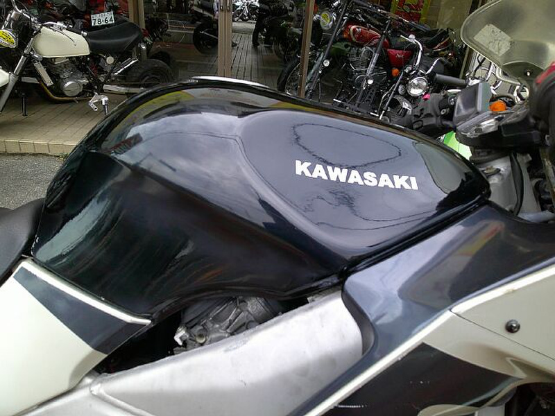 カワサキ ZZR400 (1078357) | 中古バイク・新車の事なら カワサキ ZZR400 (1078357) | 中古バイク・新車の事なら