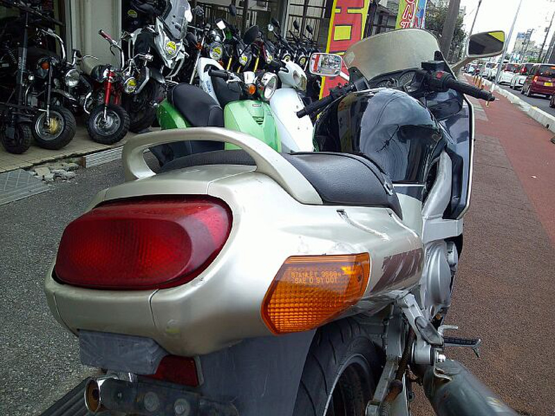 カワサキ ZXR400R 書類付き部品どり車！！ (1080625