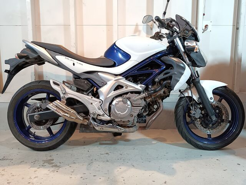 スズキ グラディウス４００ ＡＢＳ (1097117) | 中古バイク・新車の事ならバイクの窓口