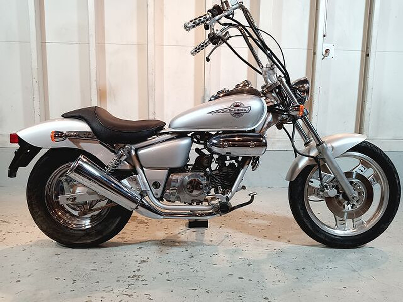 マグナ50 ホンダ（HONDA） マグナ50（マグナフィフティ） | MAGNA 50