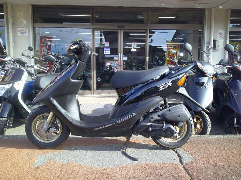 ライフウェーブ　2本未使用に近い中古 ホンダ ライブDio ZX｜中古バイク専門店 ポパイズ2｜新車・中古