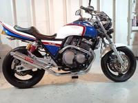 CB400SF