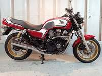 CB750
