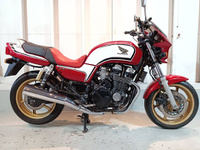 CB750