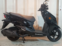 アヴェニス１２５