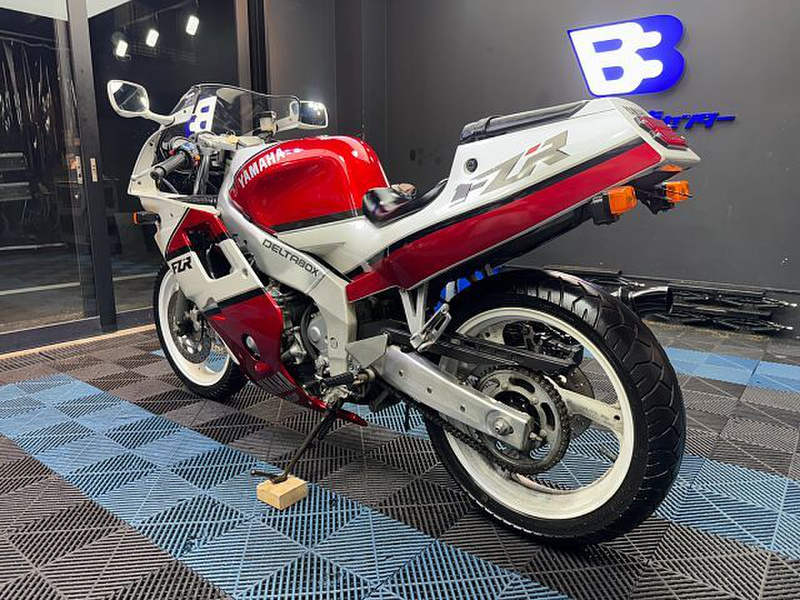 YAMAHA FZR250R-2 白/赤 格安提供車 秋の格安配送キャンペーン 期間限定 諸経費０円 クランキング確認済み 即納車有り 激安 横浜 都筑 宮前 FZR250R【1989～94年】を売る｜最新の買取相場と査定価格