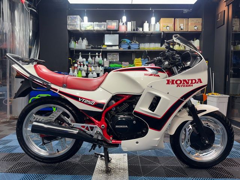 ホンダ VT250Fインテグラ (1203382) | 中古バイク・新車の事なら