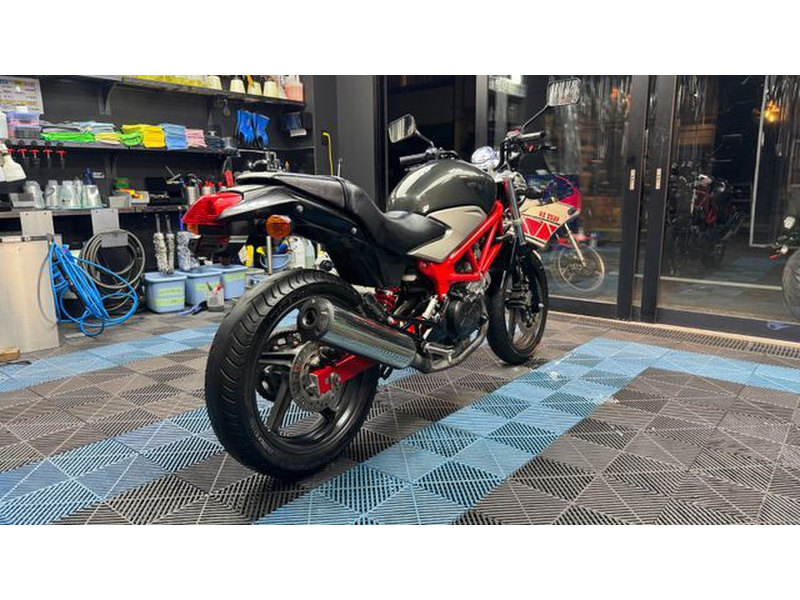 他サイトで決まりました。VTR250。最終値下げ！ショップにて整備済み。消耗品交換済み。ガレージにて保管、状態良し。お気軽にお問い合わせください。 車種別特集 ホンダ VTR250/VTR-F | バイクワンブログ | バイクワンでは