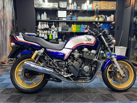 CB750