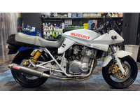ＧＳＸ４００Ｓ　カタナ
