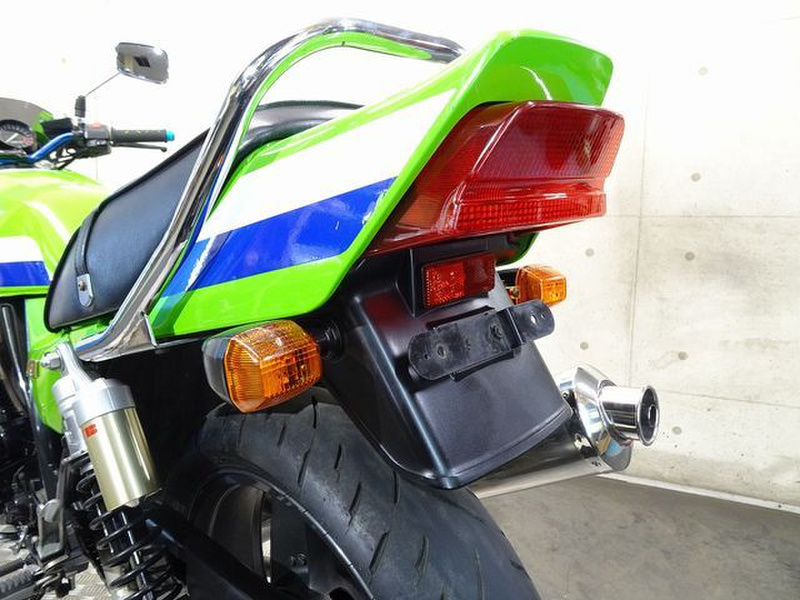 カワサキ ZRX400 (1203023) | 中古バイク・新車の事ならバイクの窓口