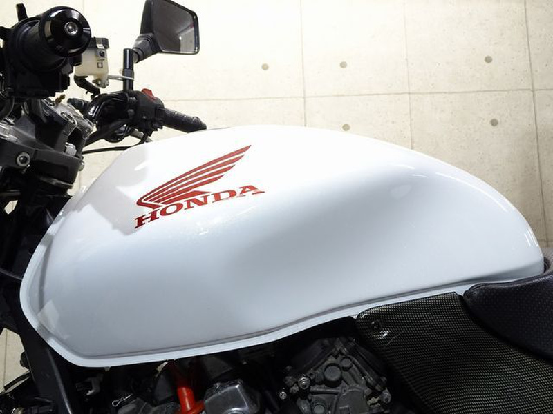 ホンダ ホーネット250 タンク ホワイト ホンダ ホーネット250 (1212451) | 中古バイク・新車の事ならバイク