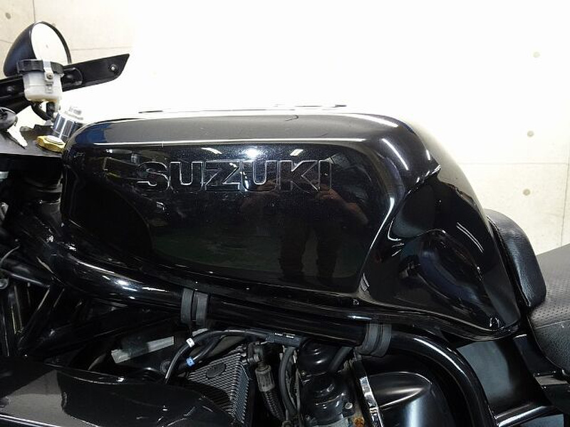 T*S様 SUZUKI 燃料タンク ブラック 本体 GS1200ss gs1200ssタンク
