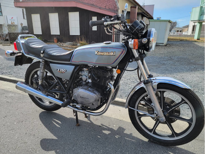 カワサキ Ｚ２５０ＦＴ (904551) | 中古バイク・新車の事ならバイクの窓口