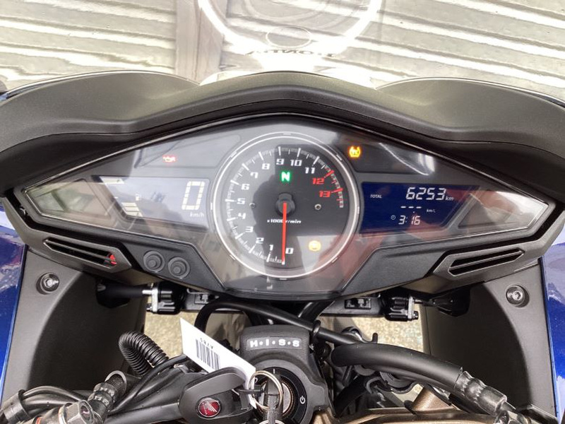 ホンダ vfr800f 中古バイク 新車の事ならバイクの窓口 ホンダ vfr800f 中古バイク 新車の事ならバイクの窓口