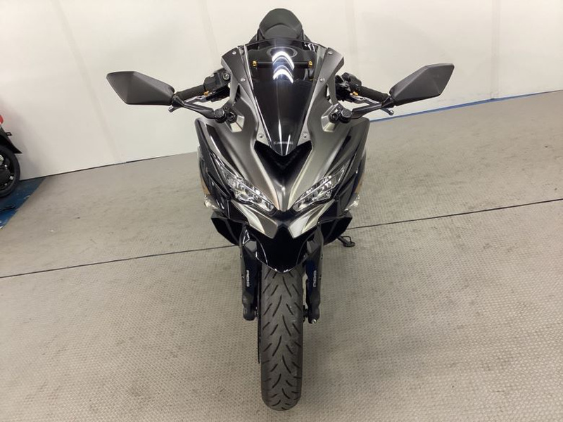 KAWASAKI Ninja ZX-25R ライムグリーン×エボニー｜株式会社 青島