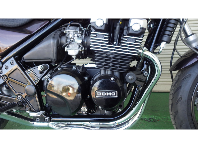 ZEPHYR1100がこだわる空冷2バルブヘッドの低回転域！【この
