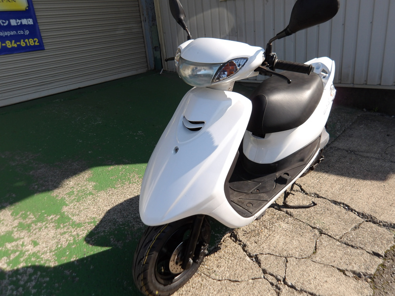 台数少ないYAMAHA JOGDX 4ストFI　ホワイト フロントディスクブレーキ SA39J 低燃費 セル始動 OIL交換　冷却水補充等 軽整備点検済み すぐ乗り出せます 直接引き渡し　配送手配可 ヤマハ JOG デラックス（4st FI） (1195133) | 中古バイク