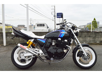 XJR400