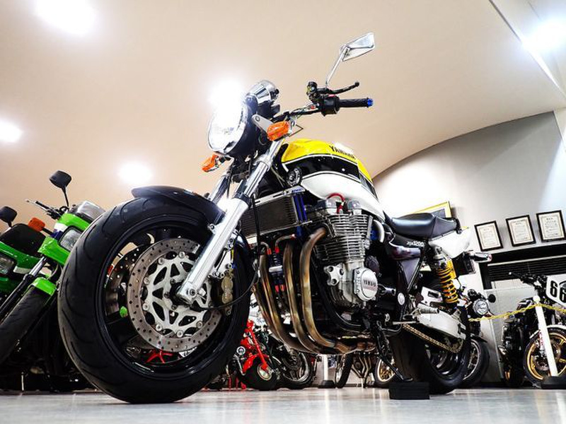 XJR1200 車検令和4年2月 走行26000km 外装綺麗 絶好調 交換可能 ヤマハ XJR1200 公認1300エンジン載せ替え FCR