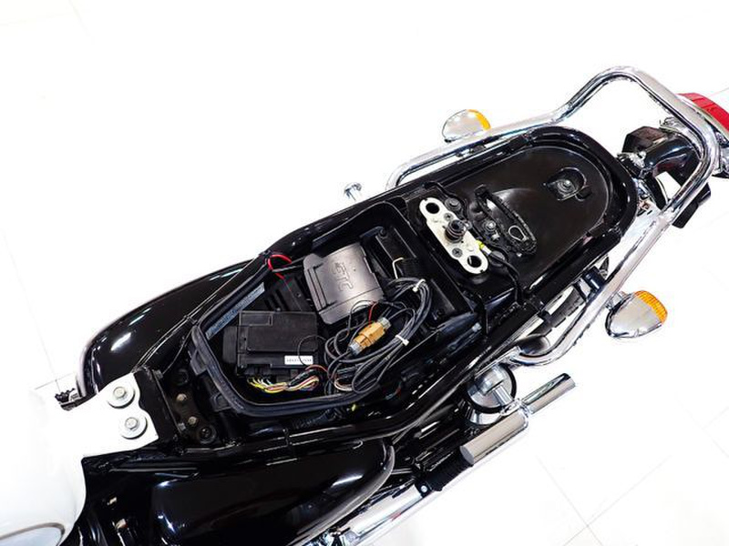 カワサキ W650 最終型A8F 社外スクリーン 純正エンジンガード他