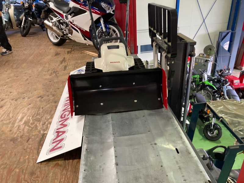 その他 ホンダ除雪機 ユキオスe SB800e 新品 (1102099) | 中古