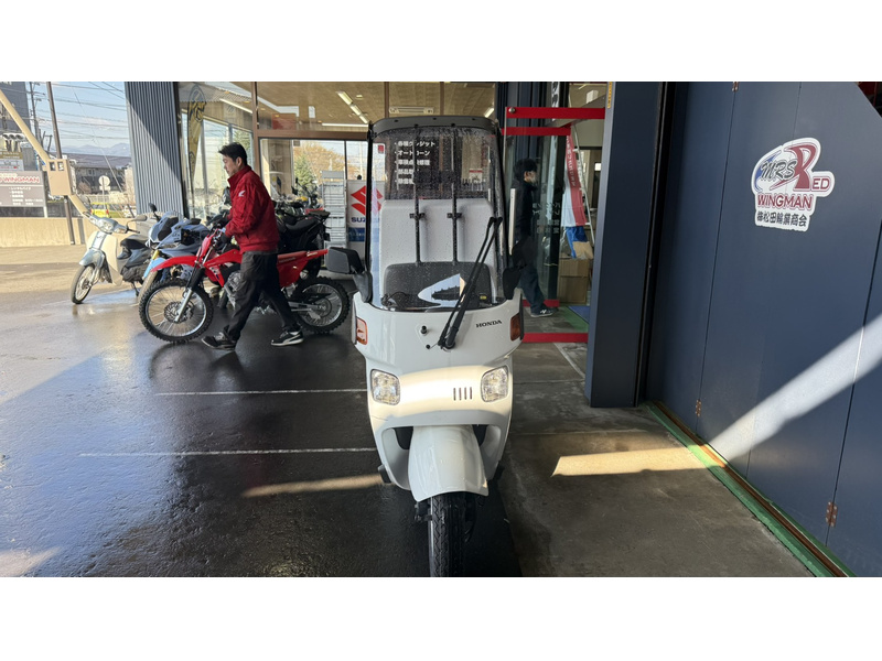 ★支払総額4.6万円★始動動画あり♪他画像等あり♪ ホンダ ジャイロキャノピー TA02 2スト、オイル交換必要なし！雨でも大活躍！リアボックス付き！通勤通学に♪ slide_file.jpg