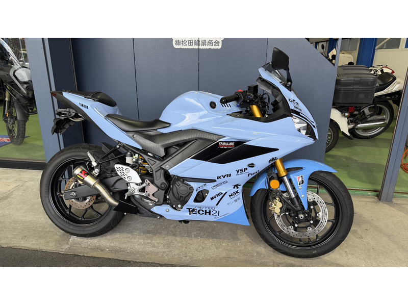 ヤマハ　YZF-R25  美品　4277キロ　消耗品交換 ヤマハ YZF-R25 ABS 2019年式 2BK-RG43Jの諸元・スペック情報 | ウェビック