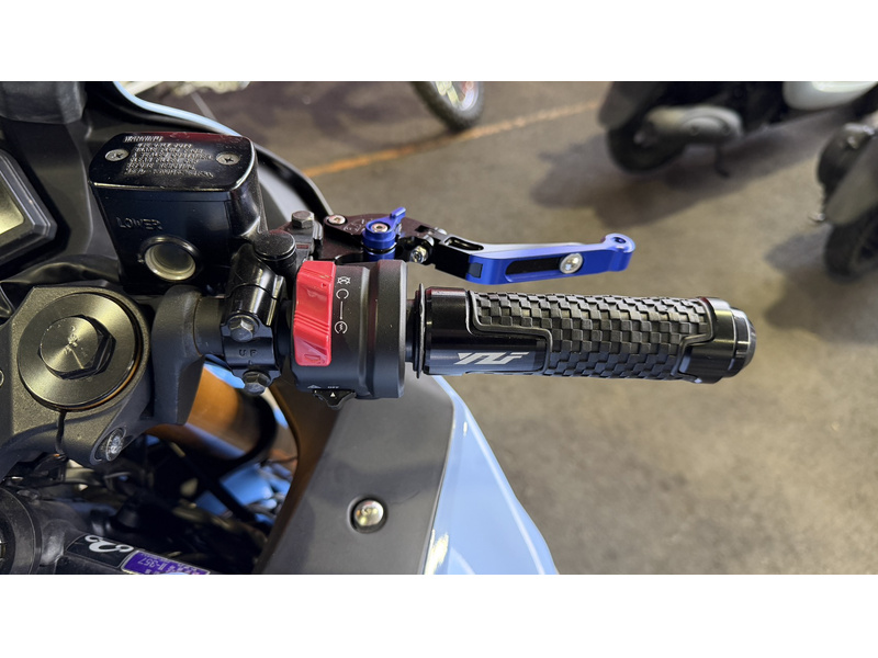 ヤマハ　YZF-R25  美品　4277キロ　消耗品交換 RG43J】YZF-R25高耐久スパークプラグへ交換とエアクリーナーの交換