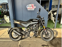 ハスクバーナ　ＳＶＡＲＴＰＩＬＥＮ１２５