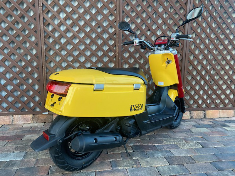 2000台限定 ビーノ 宇多田ヒカルモデル バッテリー新品 千葉県柏市