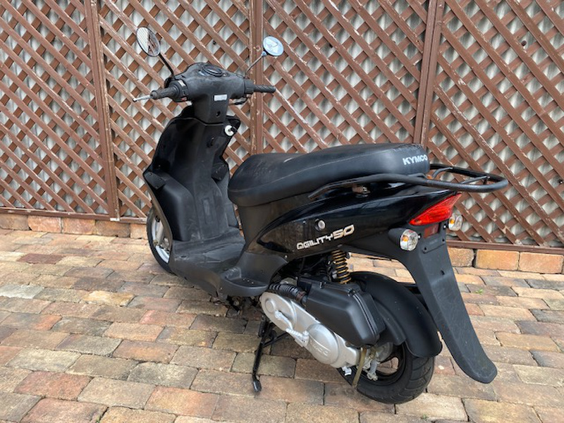 ★お支払い総額 4.2万円★ KYMCO アジリティ50 機関良好♪ 新品部品交換済み！ 車格大きめな原付！ 通勤通学に！ 走行テスト済み 関東圏内即日配送可能です！ キムコ キムコ アジリティ50 (1200761) | 中古バイク・新車の事なら