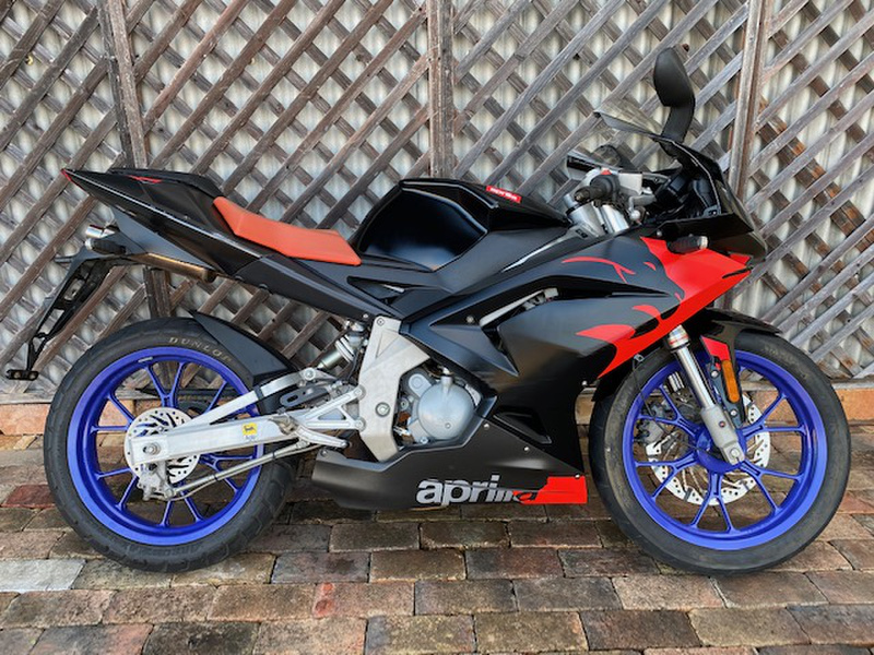 アプリリア ｒｓ５０ 中古バイク 新車の事ならバイクの窓口